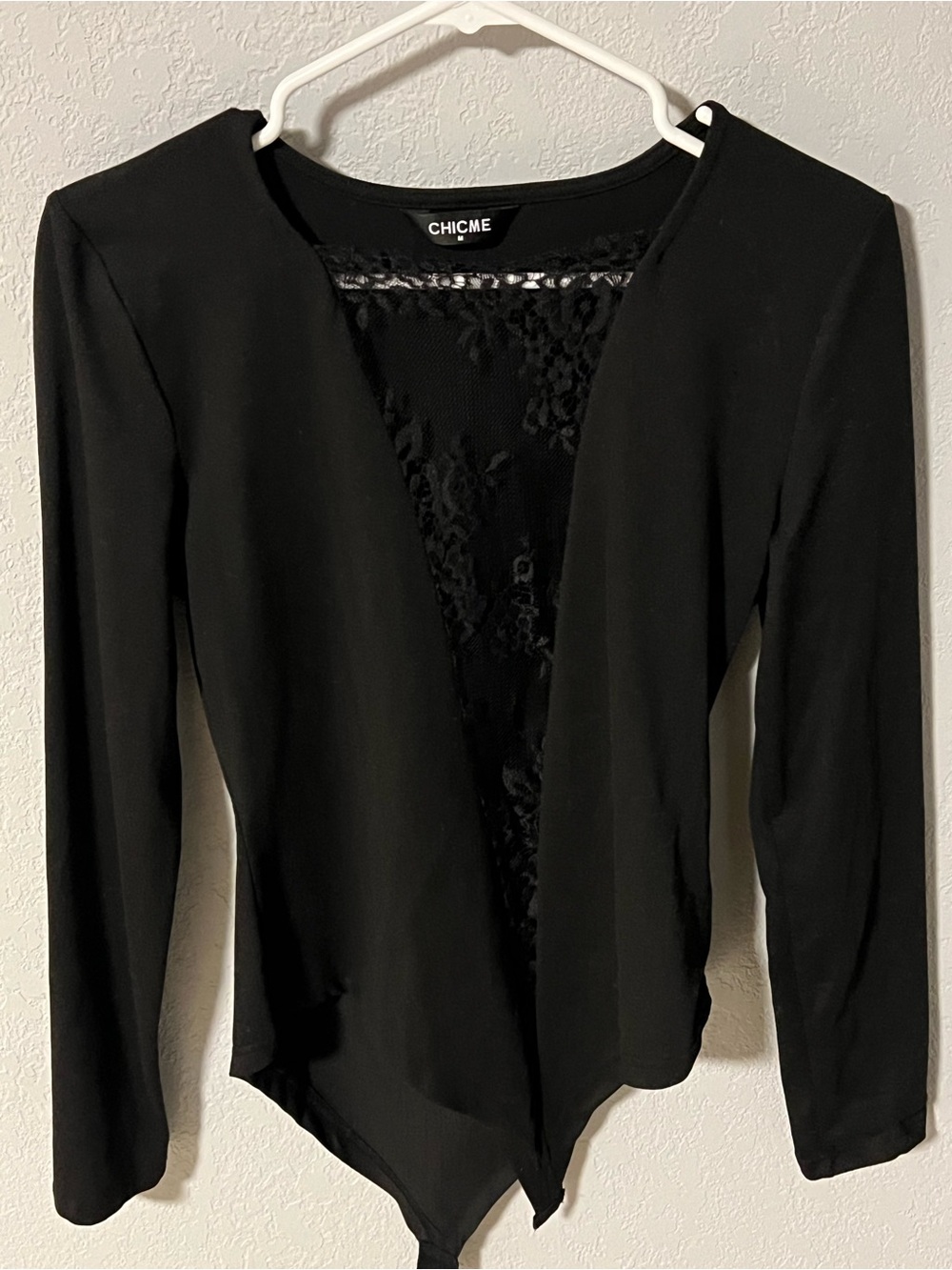 chic Black Long-Sleeve V-Neck Lace-Back Bodysuit